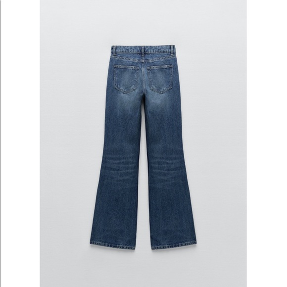 Zara REGULAR-LENGTH FLARED JEANS - Picture 4 of 7